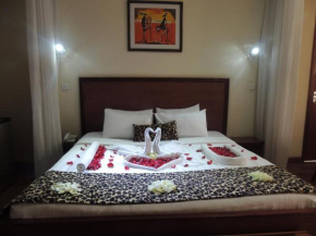  Hennessis Hotel  Найроби